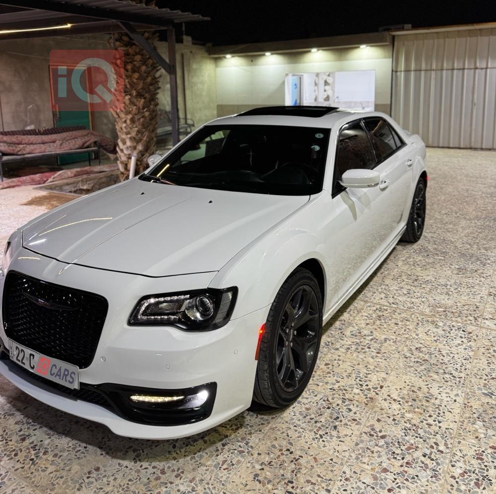 کرایسلەر 300